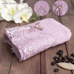 Махровое полотенце с кружевом 70х140 см 